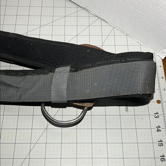 Gray and Tan Belt Bag with Sleek Design - Picture 3 of 6